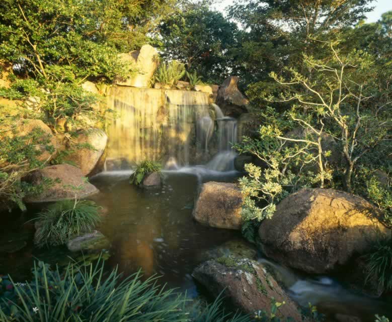 JM WATERFALL - 2005